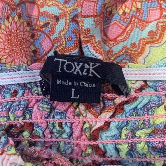Toxik Romper off the shoulder mandala print shorts romper Size: L (Junio… - Picture 3 of 6